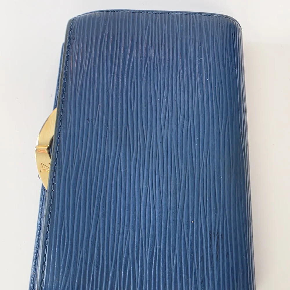 Louis Vuitton Epi Kisslock Wallet - Picture 2 of 9